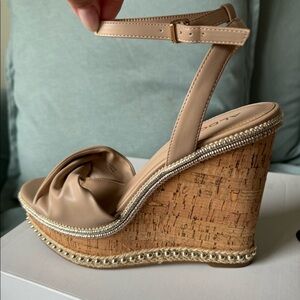 ALDO platform shoes very comfortable size 11 (fits 10.5)